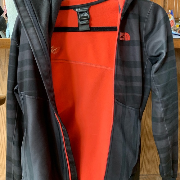 North Face Thinsulate jacket - Picture 3 of 3